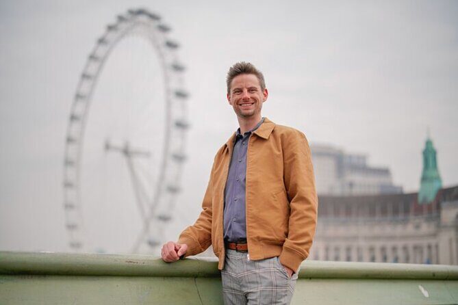1-Hour Private London Photoshoot - Tower Bridge: Big Visual Impact in a Short Time Window