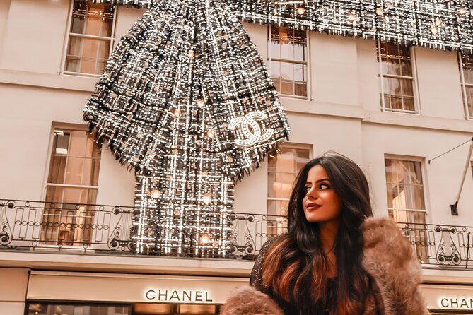 1-Hour Private London Photoshoot - Picking Your Shot List: Landmarks, Festive Streets, or Quiet Corners