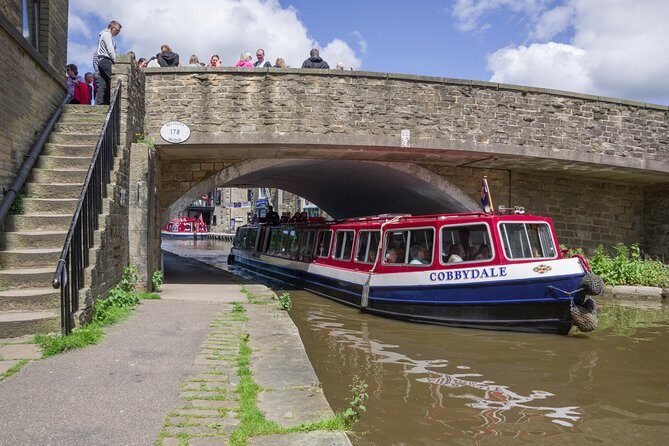 1-Hour Public Cruise - Getting on board in Skipton: meeting point and what to expect