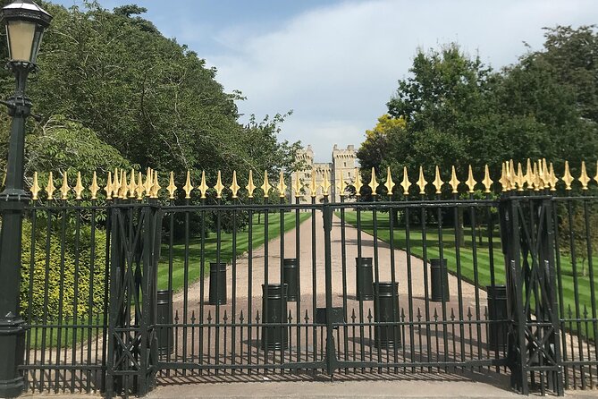 1,000 Years of Royal History from Windsor to Eton: A Self-Guided Audio Tour - Bel & The Dragon to the Eton Walkway: the moment you cross over