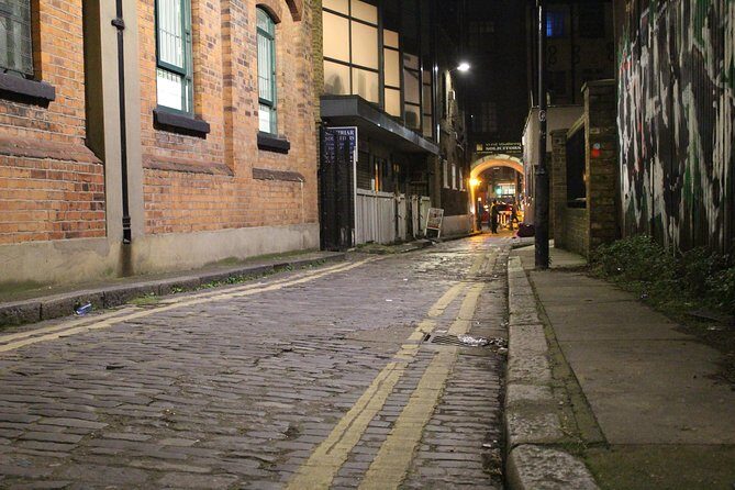 2-Hour Jack the Ripper Small Group Walking Tour in London - Who should book this Jack the Ripper walk—and who should skip it