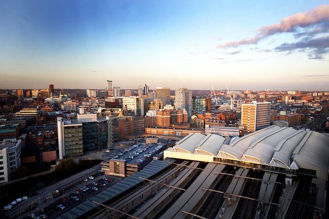 2 Hour Leeds Highlights Walking Tour - Key highlights to look forward to