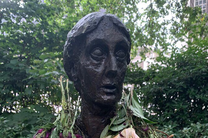 2-Hour Private LGBTQ+ History Tour of London with a Licensed Guide - What makes this tour different from a generic London history walk