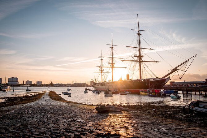 3-Day Isle of Wight and the Southern Coast Small-Group Tour from London - Shanklin as your base: what staying two nights really buys you