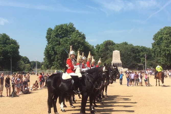 3 Hour Guided Private Walking Tour: The Best of London - Why the guide matters: pace, anecdotes, and smarter photo stops