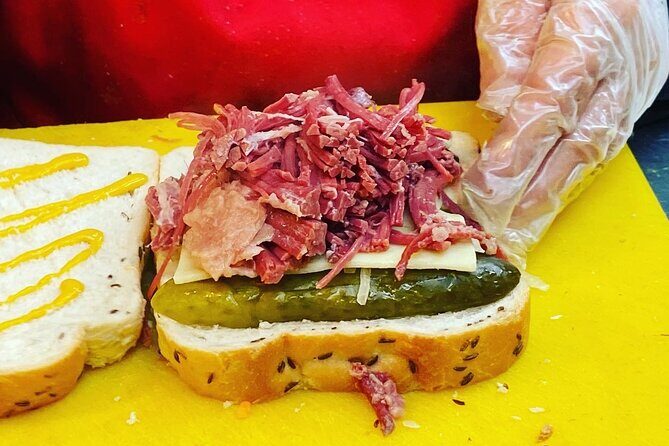 3 Hours Borough Market Morning Food Tour with London Bites Tours - Meeting at Bridge House and pacing your 3 hours