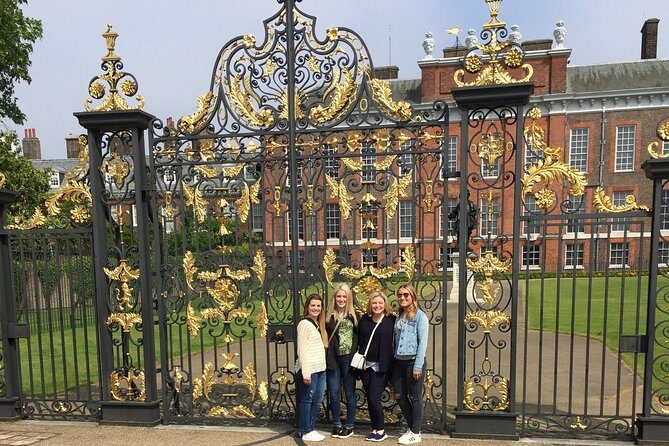 4 hour London Private Tour, with your own Black Cab Tour Guide - The Tower of London: Palace, Prison, Armoury, and Crown Jewels