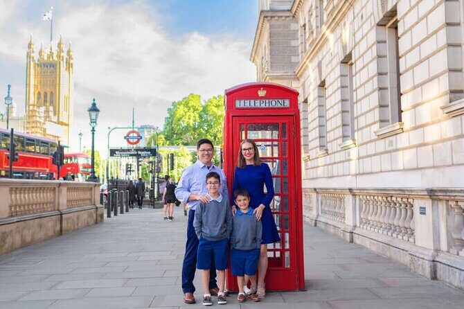 4 Hour London Sightseeing Tour In Luxury Limousine - Buckingham Palace and the quick power of proximity