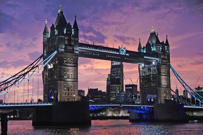 4 Hour London Sightseeing Tour In Luxury Limousine - Tower of London: fortress stories and the Crown Jewels frame