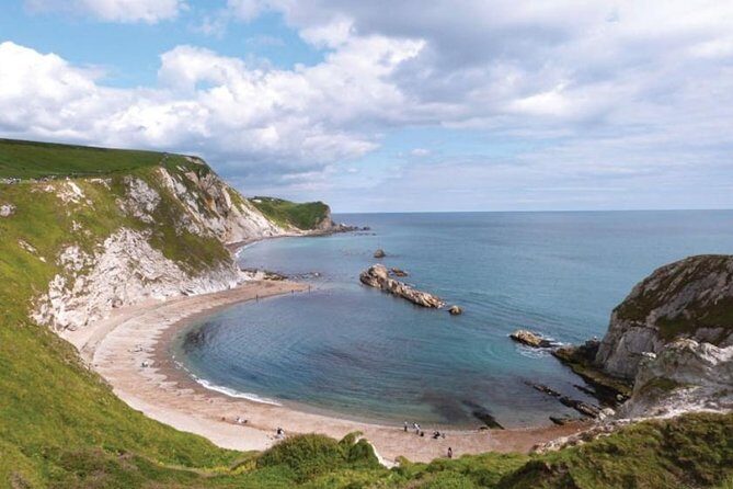 5-Day Devon and Cornwall Small-Group Tour from London - The coach experience: mini-coach comfort, no bathroom onboard