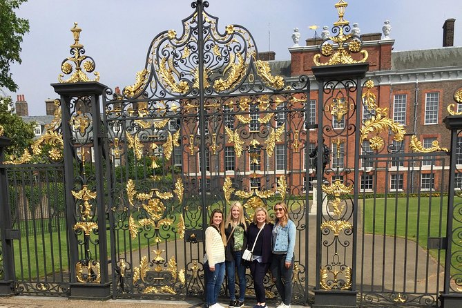 6 hour London Private Tour, with your own Black Cab Tour Guide - The Great Fire Monument and Guildhall: London’s reinvention in plain sight