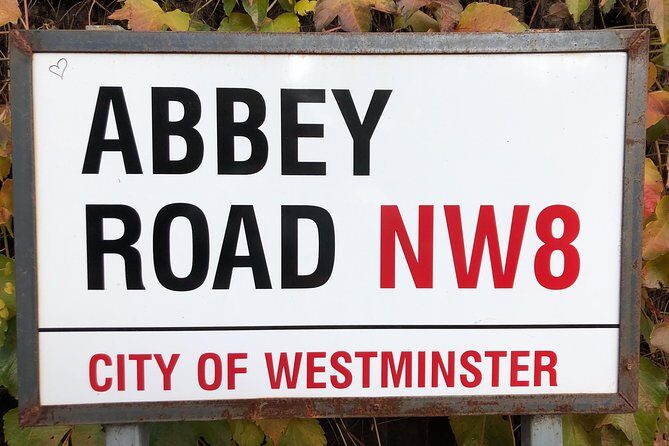 A Beatles London taxi tour and sightseeing experience - Timing reality: a 4–5 hour morning loop