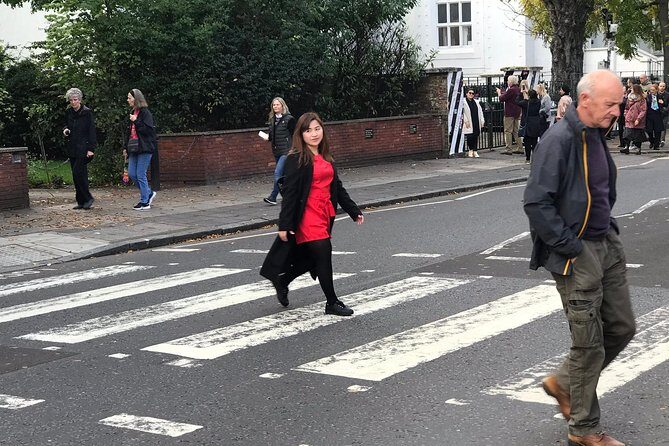 A Beatles London taxi tour and sightseeing experience - Stop 1: London Palladium and the TV moment that sparked Beatlemania