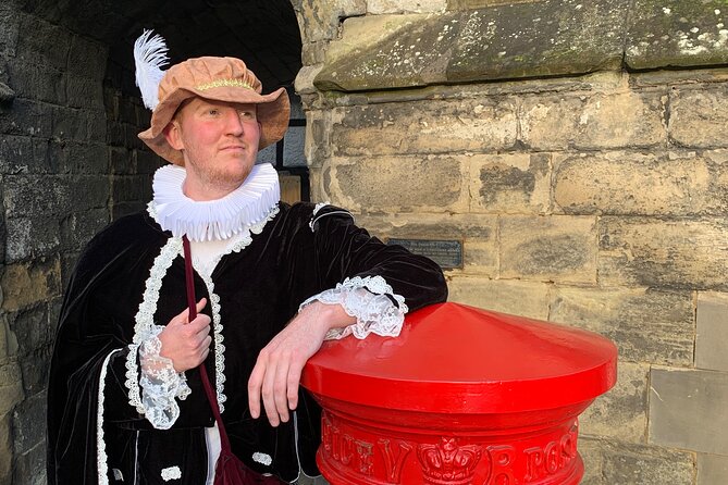 A Historical tour of Warwick with Queen Elizabeth's Secret Lover - St Mary’s Collegiate Church: learning while you’re outside