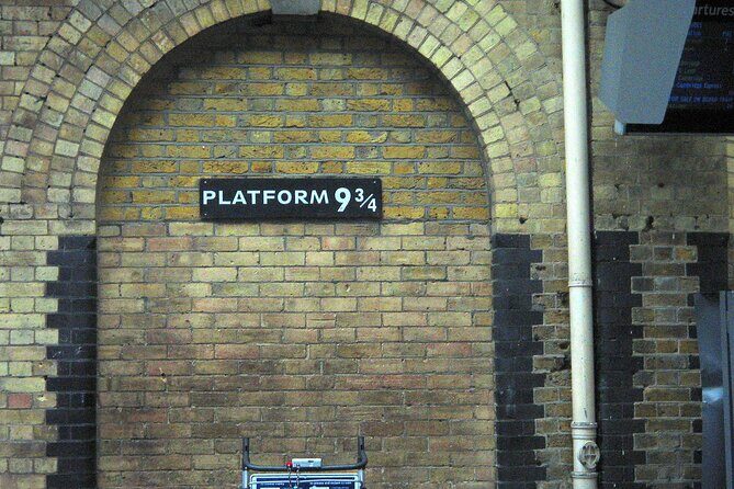 A Muggle's Guide to Harry Potter Walking Tour in London - Why this Harry Potter walk feels different in real London
