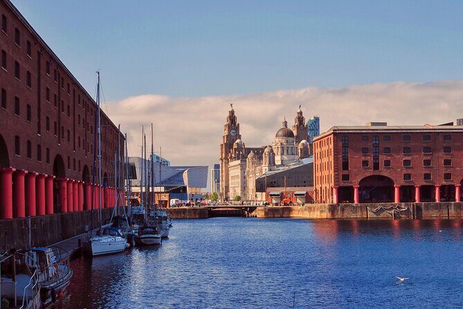 A Walk Through Time: History of Liverpool Walking Tour - Castle Street to Queen Victoria Monument: a street-level time machine