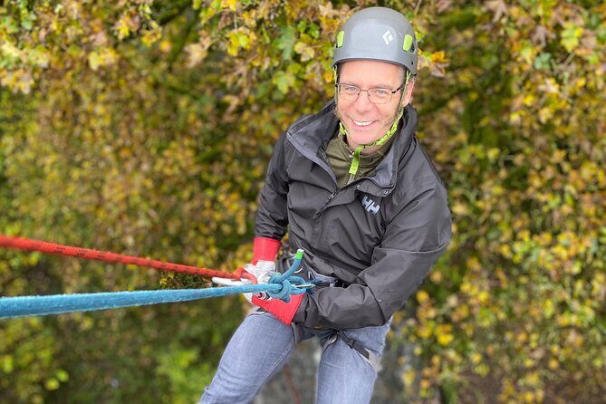 Abseil Experience - Millersdale Derbyshire Peak District - Safety and instruction: what the best reviews focus on