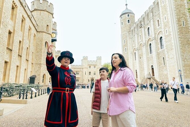 Admission Ticket to The Tower of London & Crown Jewels Exhibition - Crown Jewels exhibition: the can’t-miss stop (and the limits)