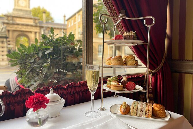 Afternoon Tea at The Rubens at the Palace, Buckingham Palace - Where the service feels personal: the hotel lounge vibe