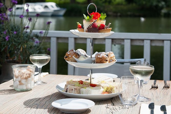 Afternoon Tea Sightseeing River Cruise in Oxford - Past the Lock: Water Meadows, Wildlife, and Willows