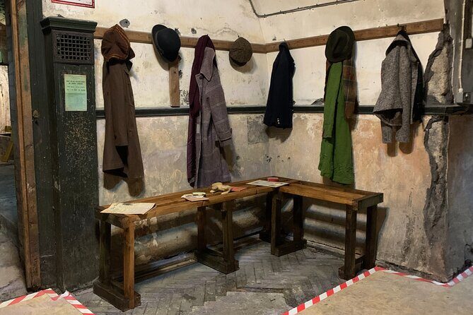 Air Raid Shelter + St. Nicholas Market Walking Tour - St Nicholas Market wrap-up: make it part of your meal plan