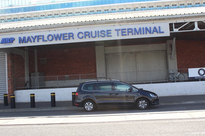 Arrival / Departure Private Transfer Heathrow Airport to Southampton Cruise Port - Vehicle Size and Group Fit (From Couples to Larger Groups)