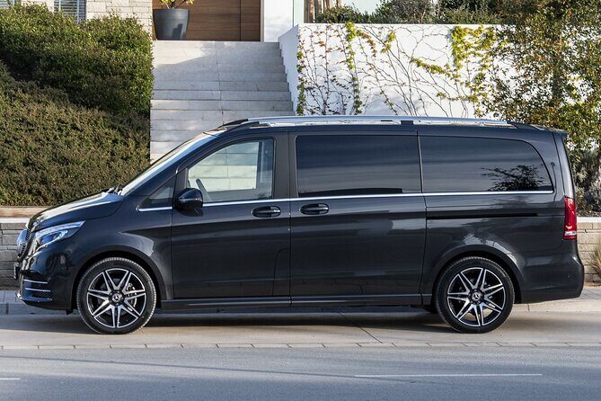 Arrival Transfer: Heathrow Airport LHR to London by Luxury Van - Key things to know before you go