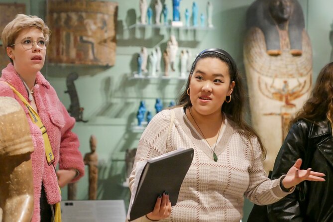 Ashmolean Museum Tour - by Uncomfortable Oxford™ - Entering the Ashmolean with a plan (and a purpose)