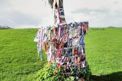 Avalon Adventure - White Spring Well & Temple: a free sacred-water pause