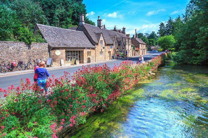 Bath and Cotswolds Guided Tour from London - Guides Make the Trip: Cedric, Paulie, Amanda, Chris, Eileen, and Derek