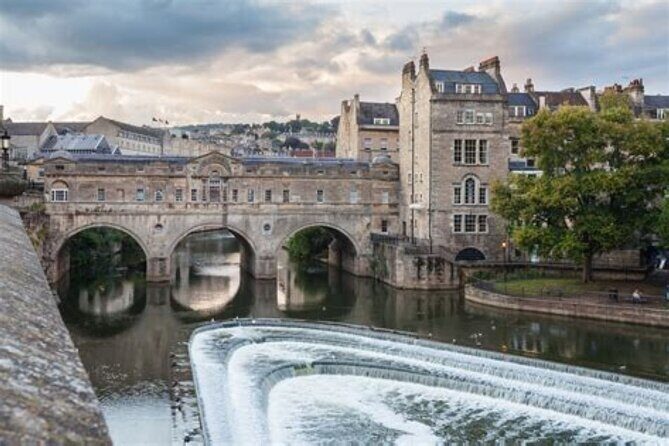 Bath: Local Pubs & Historic Sights Walking Tour (3h) - The Circus and Assembly Rooms: How Daily Social Life Got Built