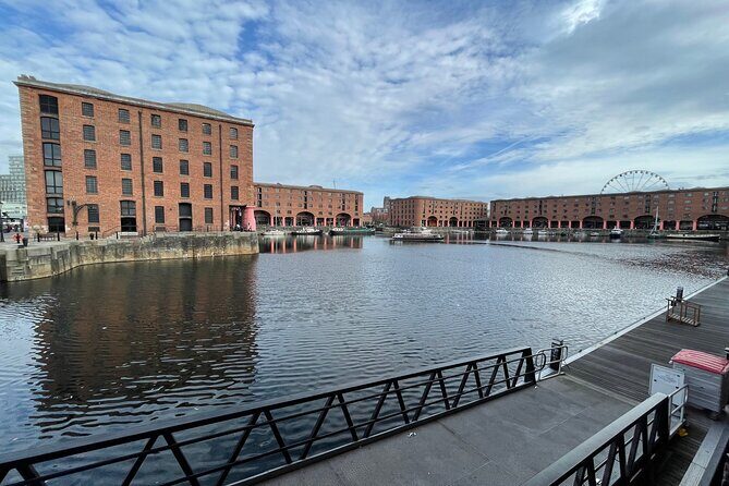 Beatles Guided Walking Tour in Liverpool - Liverpool Town Hall: when a song story meets city honors