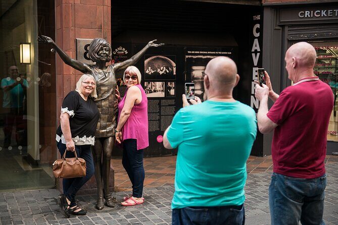 Beatles Magical Mystery Tour - Mendips and Forthlin Road: where you’ll feel the limits of a bus tour