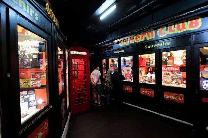 Beatles Maniacs Private Exclusive Experience with Guide - Mathew Street to the Cavern Club: the sound lives in the steps