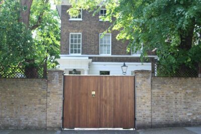 Beatles Tour of London by Private Black Taxi - Abbey Road Studios Stop: The Big Beatle Moment