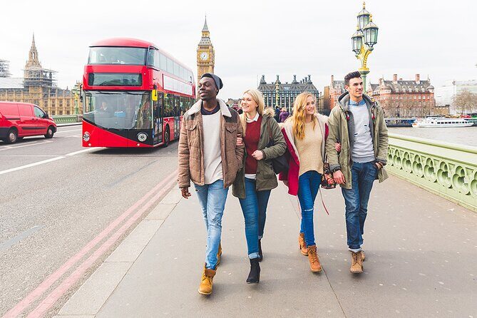 Best of London in Half a Day Walking Tour - Buckingham Palace: what to look at beyond the postcard
