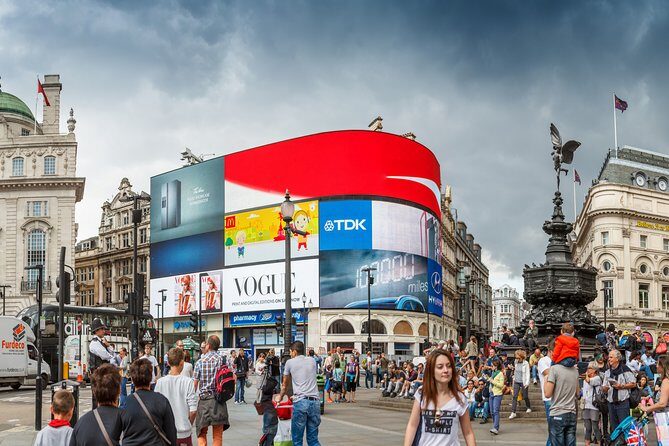 Best of London in Half a Day Walking Tour - Trafalgar Square: a civic stop that makes your London make sense