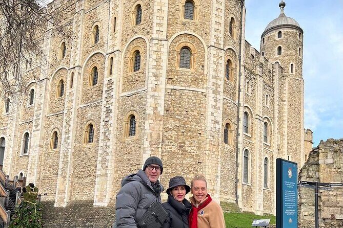 Best of London Tour: Tower of London and Churchill War Rooms - Trafalgar Square: the big public “pause”