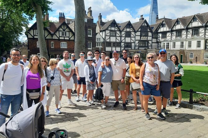 Best of Westminster Abbey with Upper Gallery & Buckingham Palace - Timing, walking, and group size: plan your body like your photos
