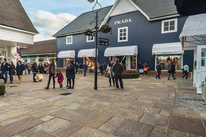 Bicester Village Private Vehicle Round Trip Service from London - Food Breaks and a Smooth Outlet Rhythm