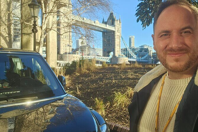 Billy's Black Cab Tour of London - Buckingham Palace, Downing Street, and Trafalgar Square in One Flow