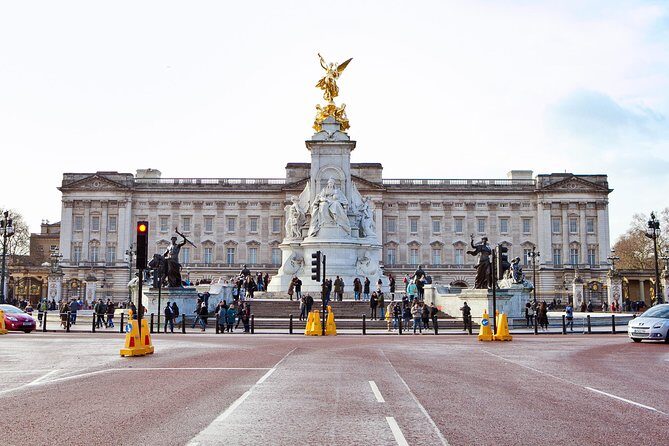 Black Taxi Tour of London: Classic Sightseeing Bespoke & Fun - A private black taxi route that makes London feel manageable