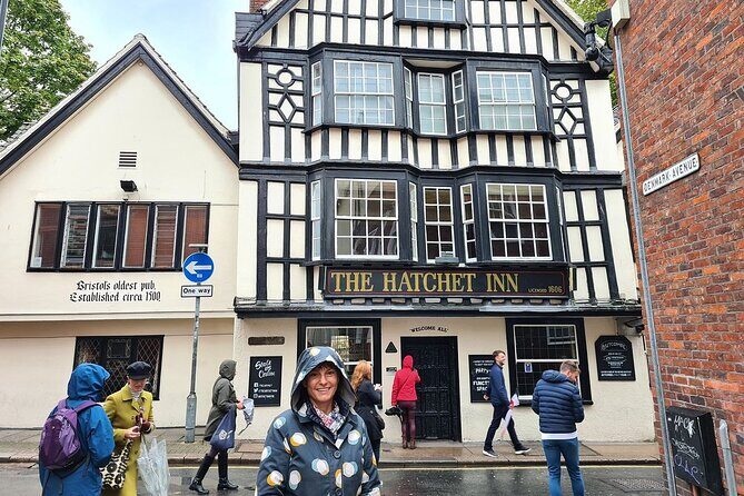 Blackbeard to Banksy - The Ultimate Walking Tour of Bristol - The pace: two hours that feel like a quick orientation