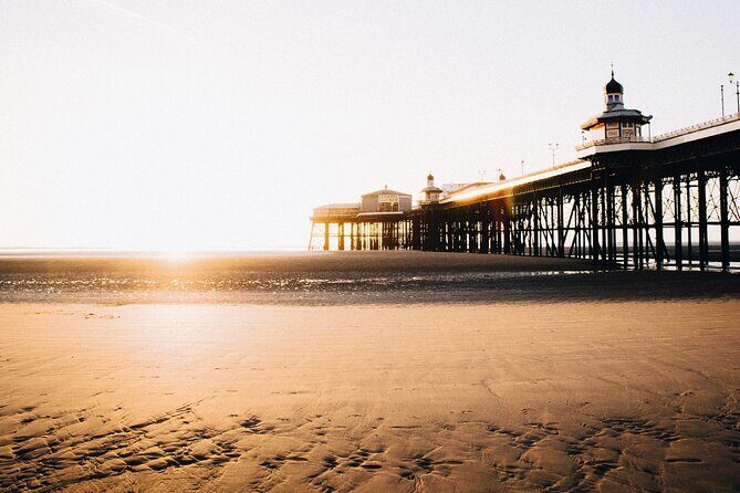 Blackpool Tour App, Hidden Gems Game and Big Britain Quiz (1 Day Pass) UK - How the Blackpool Tour App works: GPS pins, quiz, and a points ladder