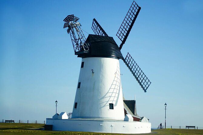 Blackpool Tour App, Hidden Gems Game and Big Britain Quiz (1 Day Pass) UK - Best for families, couples, and friend groups (and when it might not fit)