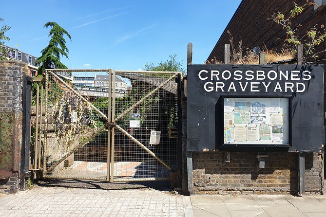 Booze, Brothels & The Bard: A Walking Tour of London's Bawdy Borough - Borough Market and Winchester Palace: food, power, and old stone traces