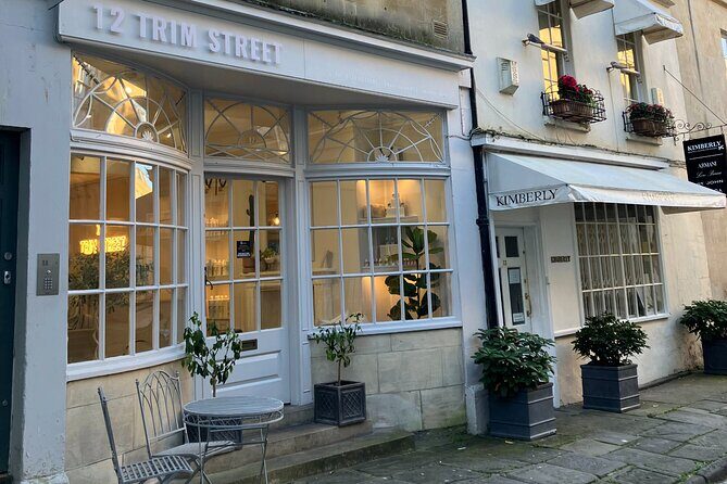 Bridgerton’s Filming Locations in Bath Audio Guide - Historic bathing spot: past wellness, present-day spectacle