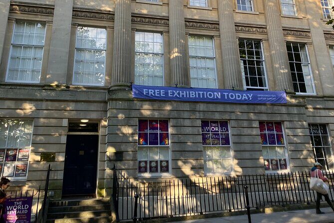 Bridgerton’s Filming Locations in Bath Audio Guide - Starting at Bath Abbey: gothic drama before the Regency glow