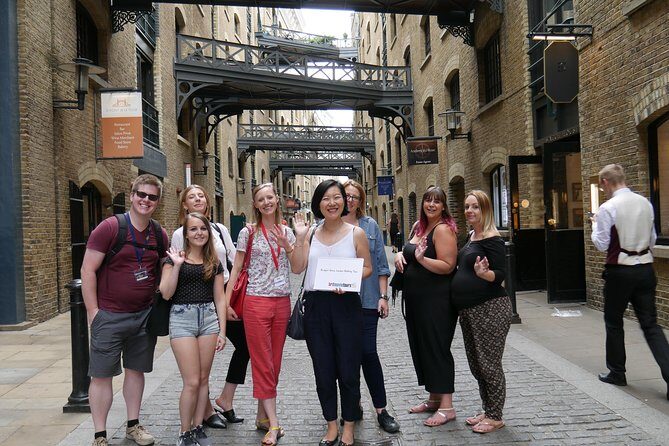 Bridget Jones Walking Tour of Locations - Royal Courts of Justice: the zebra crossing and the ciggies shop scene
