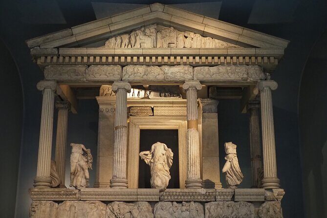 British Museum Highlights Private Guided Tour - Guide Personalities: Jack, Jon, Larry, and the Archeology Angle